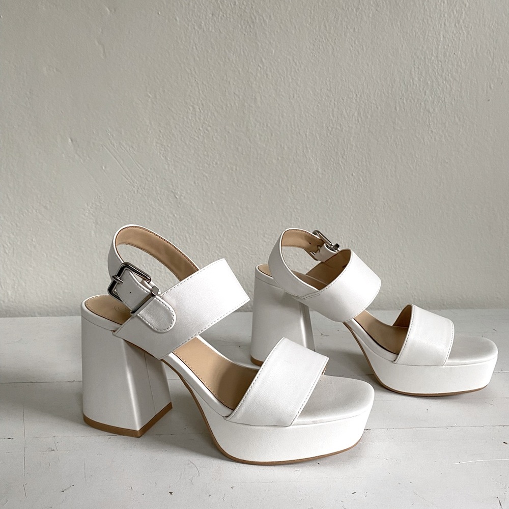 Urban Outfitters White Strappy Platform Heels.Size 8. Worn once